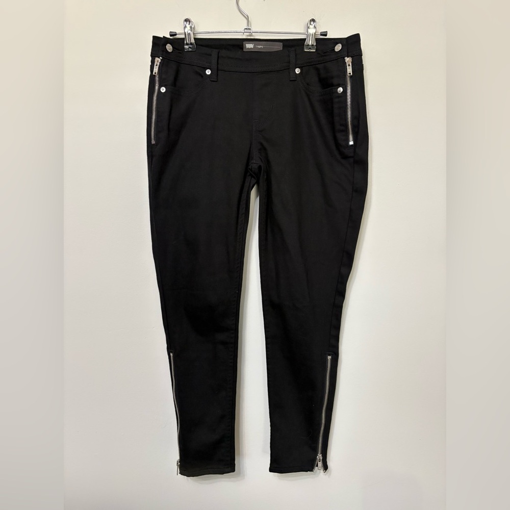 Levi's Black Ankle Jeans with Zipper Details